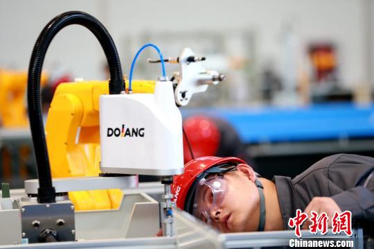 眾為興登陸第三屆工業(yè)機器人“國賽” 眾為興登陸第三屆工業(yè)機器人“國賽”