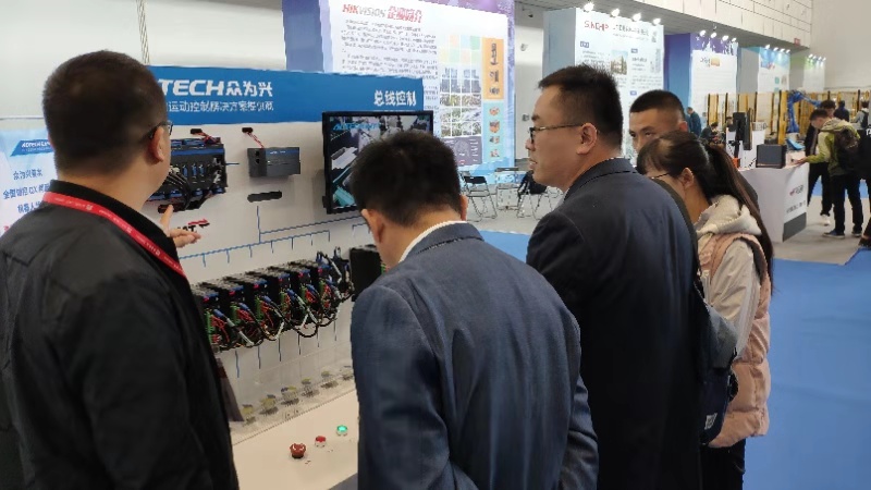 眾為興登陸第三屆工業(yè)機器人“國賽” 眾為興登陸第三屆工業(yè)機器人“國賽”